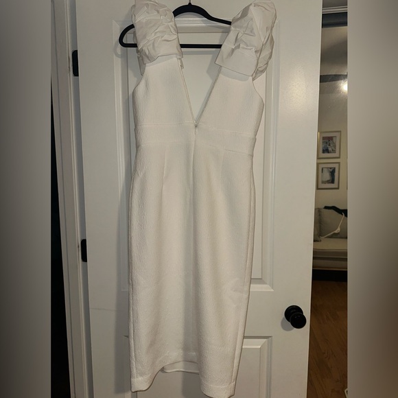 Rebecca Vallance Puff Sleeve V neck Midi dress - Picture 7 of 7